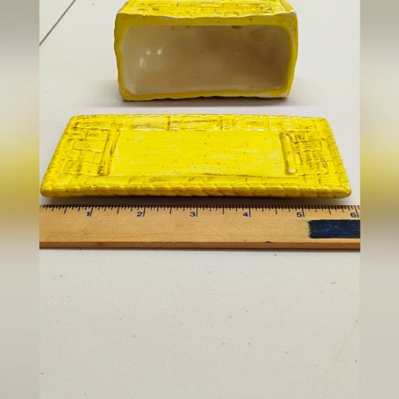 Vintage Ceramic Wicker Butter Dish Yellow With Fruit Accents Retro F-3 - Picture 7 of 8